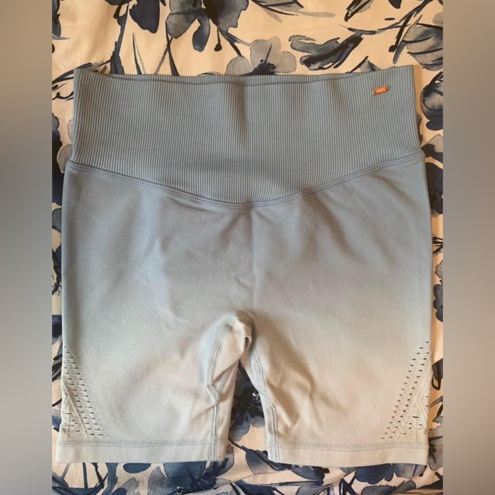 PINK VS Ombré Sport Biker Shorts